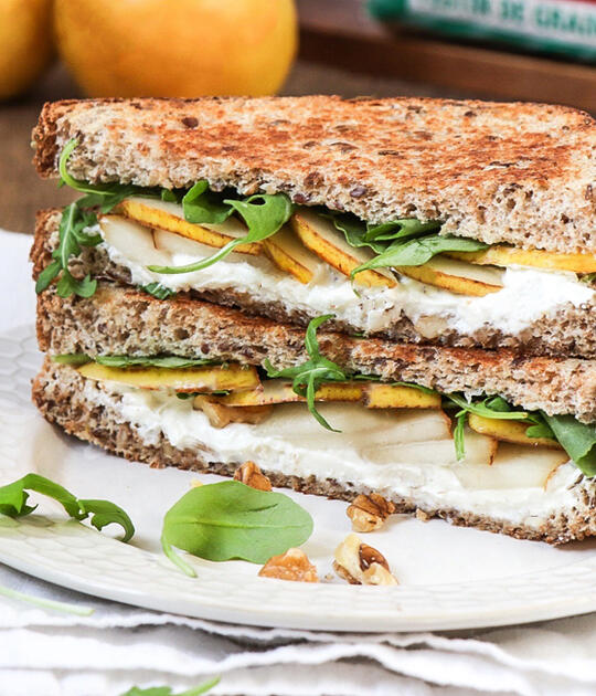 Grilled Cheese with Pears, Walnuts and Goat Cheese 