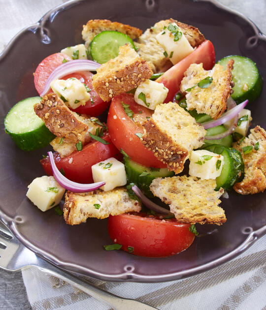 Panzanella with Bread and Market-Fresh Vegetables