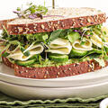 Green vegetable sandwich 